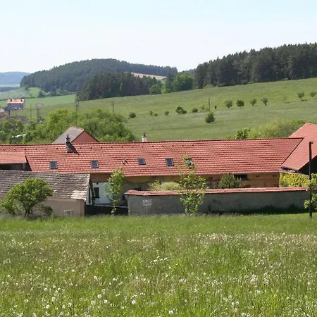 Venkovský dům Podkroví V Jihočeském Statku