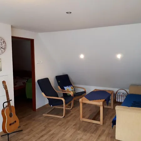 Podkroví V Jihočeském Statku * Nemejice