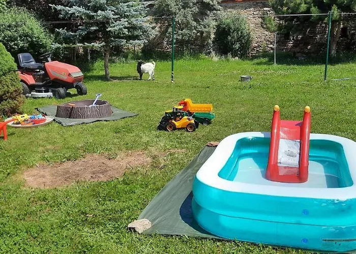 Venkovský dům Podkroví V Jihočeském Statku