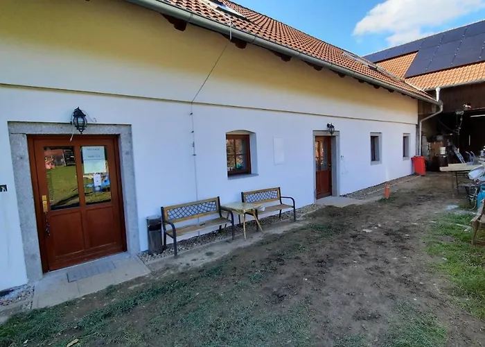 Venkovský dům Podkroví V Jihočeském Statku *