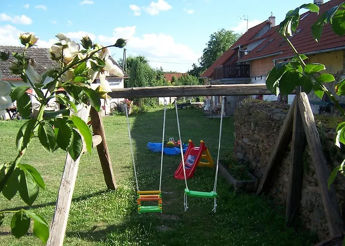 Podkroví V Jihočeském Statku Venkovský dům *